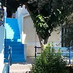 Tolofona 아파트
