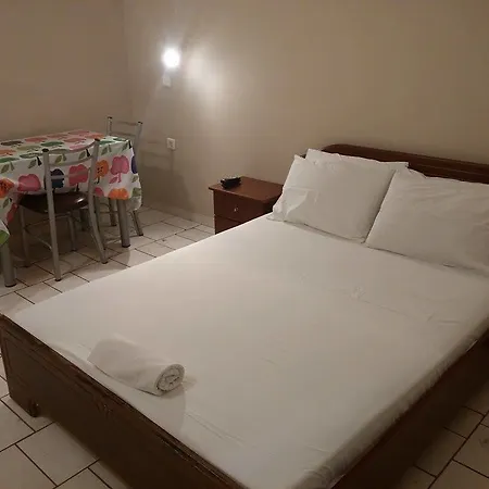 Apartment Tolofona Erateini